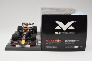 Red Bull RB18 #1 M. Verstappen Miami GP 2022 Winner Minichamps 1:18 113220301 Sveķi — attēls 6 no 7