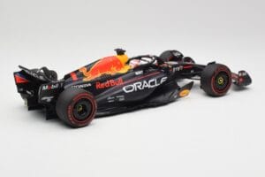 Red Bull RB19 #1 M. Verstappen Qatar Sprint Race 2nd WC 2023 Minichamps 1:18 110231801 Metāls — attēls 2 no 6