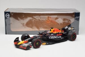 Red Bull RB19 #1 M. Verstappen Qatar Sprint Race 2nd WC 2023 Minichamps 1:18 110231801 Metāls — attēls 6 no 6