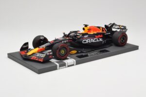 Red Bull RB19 Oracle #1 M. Verstappen Australian GP 2023 Winner Minichamps 1:18 113230301 Sveķi — attēls 2 no 7