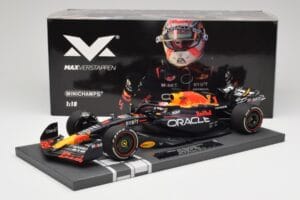 Red Bull RB19 Oracle #1 M. Verstappen Bahrain GP 2023 Winner Minichamps 1:18 113230201 Sveķi — attēls 7 no 7