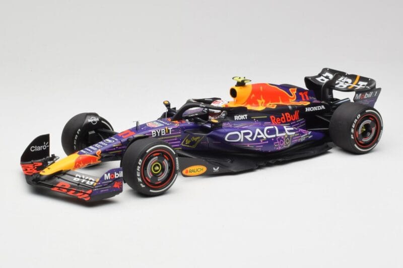 Red Bull RB19 #11 S. Perez Las Vegas GP 3rd 2023 Minichamps 1:18 110232211 Metāls
