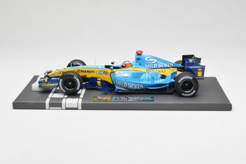 Renault F1 Team R25 #5 F. Alonso 3rd Place Brazil GP 2005 World Champion Minichamps 1:18 117051705 Metāls
