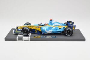 Renault F1 Team R25 #5 F. Alonso Winner French GP 2005 Minichamps 1:18 117051005 Metāls