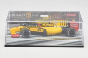 Renault R30 #11 R. Kubica Race Car 2010 Minichamps 1:43 403100081 Metāls — attēls 4 no 6