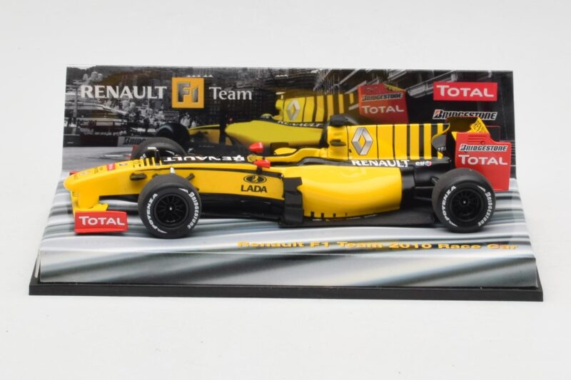Renault R30 #11 R. Kubica Race Car 2010 Minichamps 1:43 403100081 Metāls