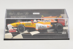 Renault R29 #8 N. Piquet Jr. F1 2009 Minichamps 1:43 400090008 Metāls — attēls 4 no 5