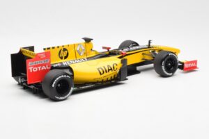 Renault R30 R. Kubica / V. Petrov F1 Showcar 2010 Minichamps 1:18 7711428831 Metāls — attēls 2 no 6