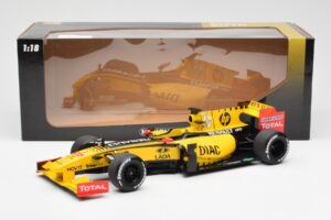 Renault R30 R. Kubica / V. Petrov F1 Showcar 2010 Minichamps 1:18 7711428831 Metāls — attēls 6 no 6