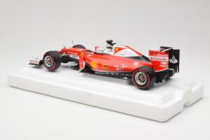 Scuderia Ferrari SF16-H #5 S. Vettel Italian GP 2016 BBR 1:18 BBR181625 Metāls — attēls 5 no 7