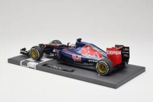 Scuderia Toro Rosso STR10 Renault #33 M. Verstappen Australian GP 2015 Minichamps 1:18 117150033 Sveķi — attēls 5 no 7