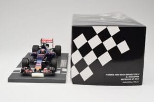 Scuderia Toro Rosso STR10 Renault #33 M. Verstappen Australian GP 2015 Minichamps 1:18 117150033 Sveķi — attēls 6 no 7