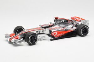 McLaren MP4-22 Mercedes #1 F. Alonso Showcar 2007 Minichamps 1:18 533071871 Metāls