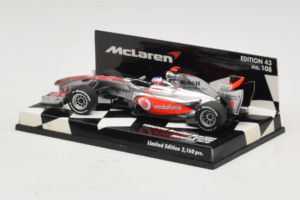 Vodafone McLaren Mercedes MP4-25 J. Button F1 Showcar 2010 Minichamps 1:43 530104371 Metāls — attēls 3 no 5