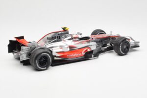 McLaren MP4-23 Mercedes #23 H. Kovalainen 2008 Minichamps 1:18 530081823 Metāls — attēls 2 no 6