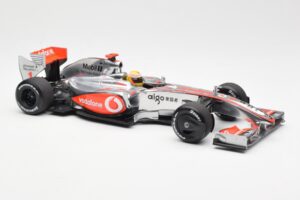 McLaren MP4-24 #1 L. Hamilton 2009 Dealer Edition Minichamps 1:18 503091801 Metāls — attēls 4 no 6