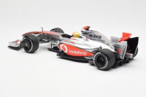 McLaren MP4-24 #1 L. Hamilton 2009 Dealer Edition Minichamps 1:18 503091801 Metāls — attēls 5 no 6