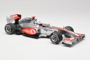 McLaren MP4-25 Vodafone #1 J. Button F1 2010 Minichamps 1:18 530101871-R1 Metāls — attēls 4 no 7