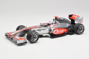 McLaren MP4-25 Vodafone #1 J. Button F1 2010 Minichamps 1:18 530101871-R1 Metāls