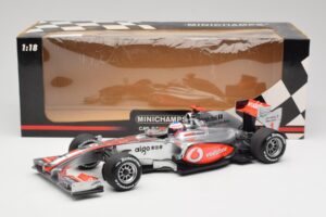 McLaren MP4-25 Vodafone #1 J. Button F1 2010 Minichamps 1:18 530101871-R1 Metāls — attēls 7 no 7