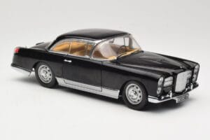 Facel Vega HK500 Melns Sun Star 1:18 3751 Metāls — attēls 6 no 8