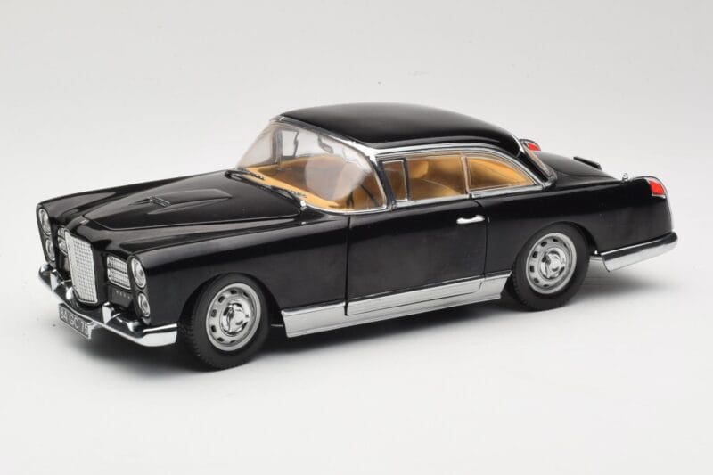 Facel Vega HK500 Melns Sun Star 1:18 3751 Metāls