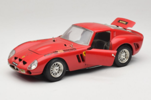Ferrari 250 GTO Sarkans Bburago 1:18 B003 Metāls — attēls 2 no 8