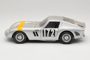 Ferrari 250 GTO #172 Tour de France 1964 Bburago 1:18 7011 Metāls — attēls 4 no 8