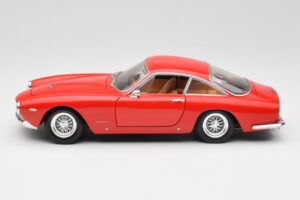 Ferrari 250 GT Berlinetta SWB Sarkans Hot Wheels 1:18 B6053 Metāls — attēls 4 no 8