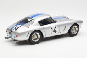 Ferrari 250 GT SWB #14 P. Noblet / J. Guichet Team Noblet 3rd Place 24 Hours of Le Mans 1961 CMC 1:18 M-079 Metāls — attēls 2 no 6
