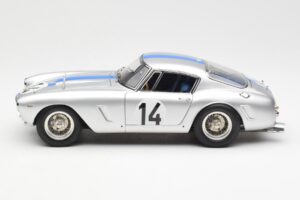 Ferrari 250 GT SWB #14 P. Noblet / J. Guichet Team Noblet 3rd Place 24 Hours of Le Mans 1961 CMC 1:18 M-079 Metāls — attēls 3 no 6