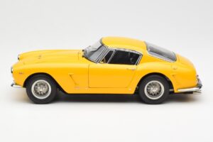Ferrari 250 GT SWB Dzeltens CMC 1:18 M-054 Metāls — attēls 3 no 6