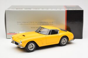 Ferrari 250 GT SWB Dzeltens CMC 1:18 M-054 Metāls — attēls 6 no 6
