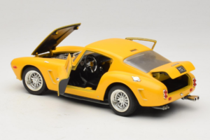 Ferrari 250 GT Berlinetta Dzeltens Jouef Evolution 1:18 301200 Metāls — attēls 5 no 8