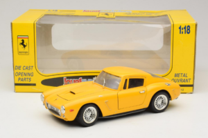 Ferrari 250 GT Berlinetta Dzeltens Jouef Evolution 1:18 301200 Metāls — attēls 8 no 8