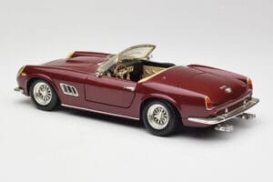 Ferrari 250 GT California Sarkans Hot Wheels 1:18 3401158 Metāls — attēls 7 no 8