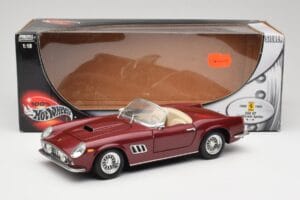 Ferrari 250 GT California Spider LWB Tumšsarkans Hot Wheels 1:18 25727 Metāls — attēls 8 no 8