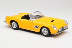 Ferrari 250 GT California Spider Dzeltens Hot Wheels 1:18 23905 Metāls — attēls 6 no 8