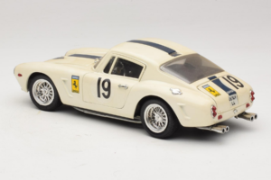 Ferrari 250 GT SWB Berlinette #19 Tour de France Automobile 1961 Eagles Race 1:18 6500 Metāls — attēls 7 no 8