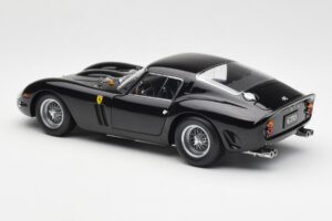 Ferrari 250 GTO Melns Kyosho 1:18 08431BK Metāls — attēls 7 no 8