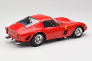 Ferrari 250 GTO London Show Sarkans CMC 1:18 M-256 Metāls — attēls 2 no 6