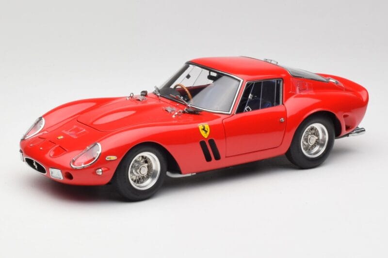 Ferrari 250 GTO London Show Sarkans CMC 1:18 M-256 Metāls