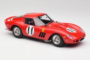 Ferrari 250 GTO #11 J. Surtees / M. Parkes Paris 1000km 1962 CMC 1:18 M-249 Metāls — attēls 4 no 6