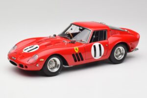 Ferrari 250 GTO #11 J. Surtees / M. Parkes Paris 1000km 1962 CMC 1:18 M-249 Metāls