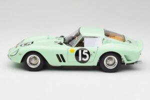 Ferrari 250 GTO #15 S. Moss / G. Hill Goodwood 1962 CMC 1:18 M-247 Metāls — attēls 3 no 6