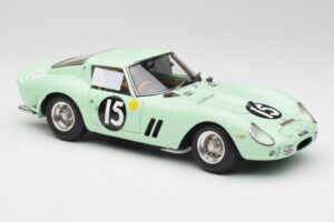 Ferrari 250 GTO #15 S. Moss / G. Hill Goodwood 1962 CMC 1:18 M-247 Metāls — attēls 4 no 6