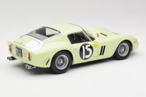 Ferrari 250 GTO #15 S. Moss / I. Ireland Goodwood Tourist Trophy Winner 1962 Kyosho 1:18 08438C Metāls — attēls 3 no 8