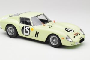 Ferrari 250 GTO #15 S. Moss / I. Ireland Goodwood Tourist Trophy Winner 1962 Kyosho 1:18 08438C Metāls — attēls 6 no 8