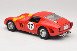 Ferrari 250 GTO #17 Bburago Sammlerborse Sarkans Bburago 1:18 3007-P1 Metāls — attēls 7 no 8