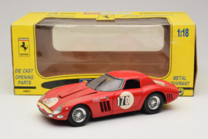 Ferrari 250 GTO #170 Sarkans Jouef Evolution 1:18 48821 Metāls — attēls 8 no 8